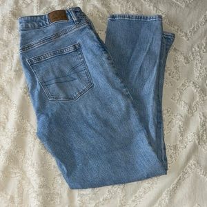 Light Wash High Rise Mom Jeans